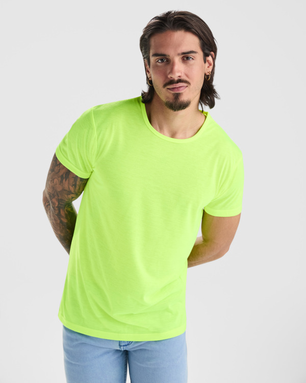 Διαφημιστικό unisex κοντομάνικο μπλουζάκι Roly Akita 6534 σε κίτρινο φλούο χρώμα