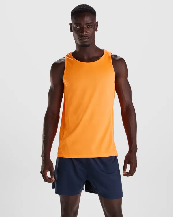 Αθλητικό αθλητικό μπλουζάκι Roly Sport Andre 0350 σε πορτοκαλί φλούο χρώμα, με εκτύπωση λογοτύπου