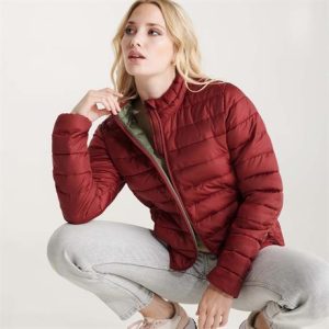 Γυναικείο μπουφάν softshell Roly Workwear Finland Woman 5095 σε μπορντό χρώμα