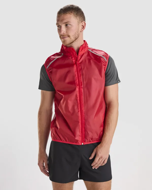 Αθλητικό αθλητικό μπλουζάκι Roly Sport Jannu 6684 σε κόκκινο χρώμα, με εκτύπωση λογοτύπου